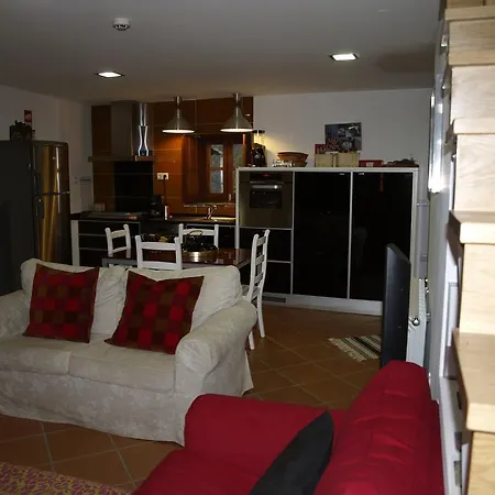 Casa Princesa Peralta Lousa (Central Portugal)